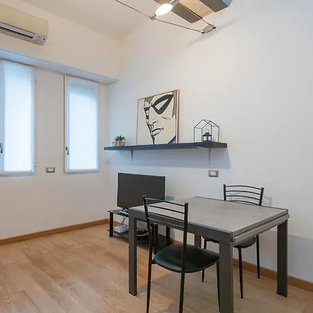 Ihost Center Studio - Uberti 11 아파트 *